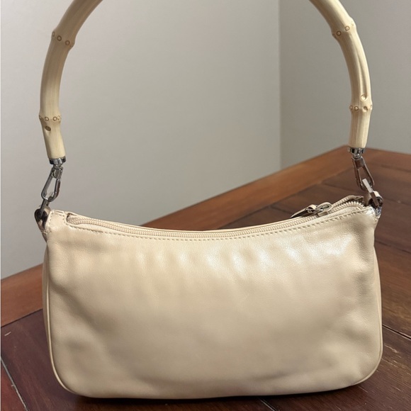 Gucci Cream Shoulder Bag with Bamboo Handle - Picture 8 of 15